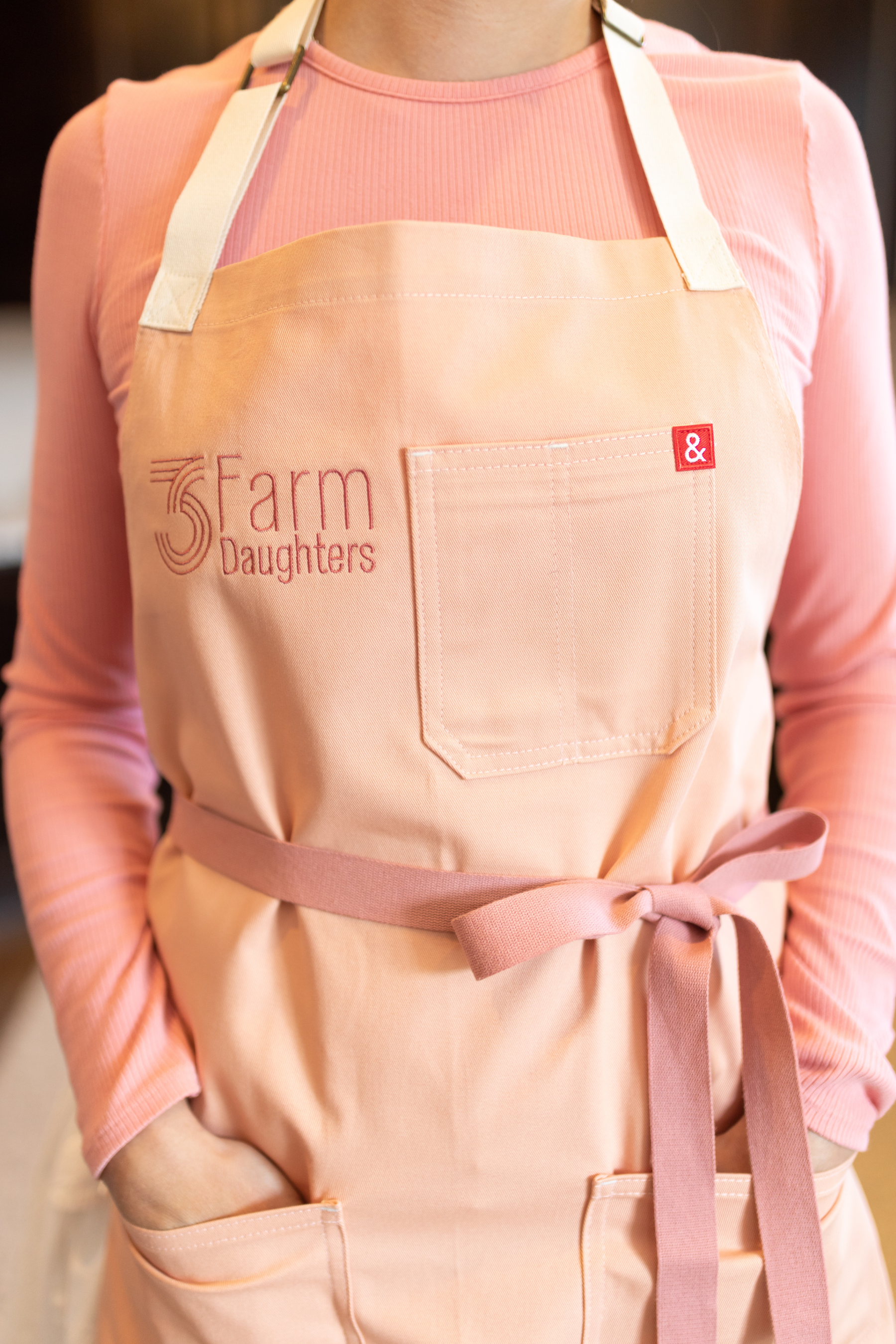 Sturdy, durable cooking apron